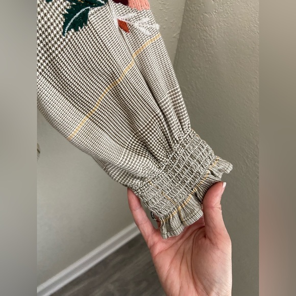 Curations Round Neck Tie String Plaid Embroidered Floral Sleeves Blouse Size L - Picture 4 of 12